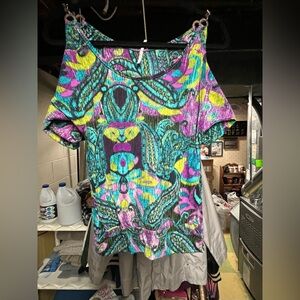 Colorful Paisley Women's Top Size Small